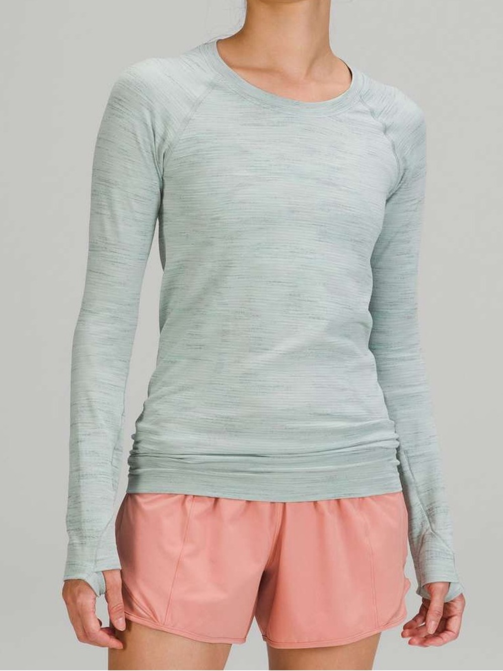 Lululemon Swiftly Tech Long Sleeve 2.0
Chroma Check Silver Blue/Creamy‎ Mint